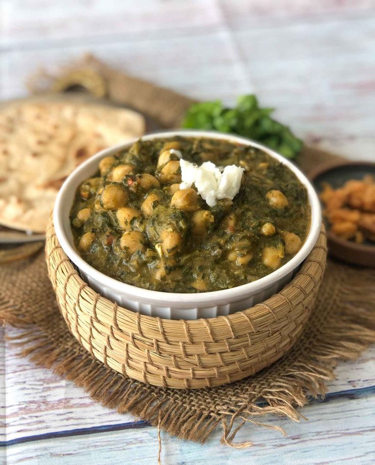 Saag Chole (garbanzos)**